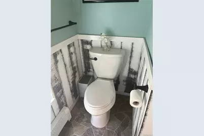 533, 531, 529 Montauk Highway, Westhampton Beach, NY 11978 - Photo 17