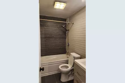 15218 Union Turnpike #204K, Flushing, NY 11367 - Photo 11