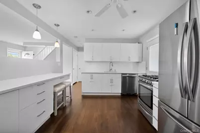 389 33rd Street, Lindenhurst, NY 11757 - Photo 5
