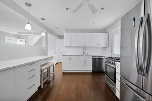 389 33rd St, Lindenhurst, NY 11757 - Photo 5