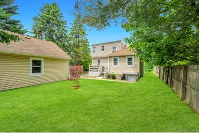 12 Mallar Avenue, Bay Shore, NY 11706 - Photo 21
