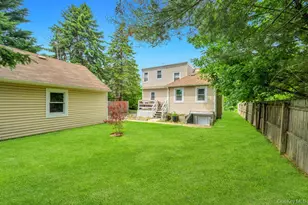 12 Mallar Ave, Bay Shore, NY 11706 - Photo 21