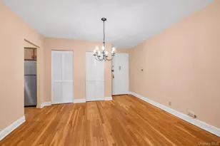 19 Schenck Ave, Great Neck, NY 11021 - Photo 5