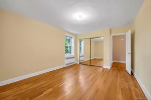 19 Schenck Ave, Great Neck, NY 11021 - Photo 9