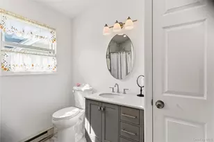 43 Woods Ln, Centereach, NY 11720 - Photo 27