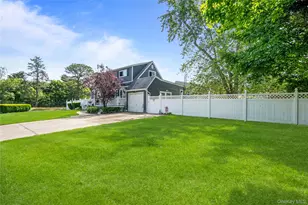 43 Woods Ln, Centereach, NY 11720 - Photo 3