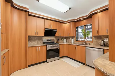 7831 220th Street, Oakland Gardens, NY 11364 - Photo 7