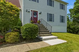 41 Saddle Ridge Dr, Hopewell Junction, NY 12533 - Photo 5