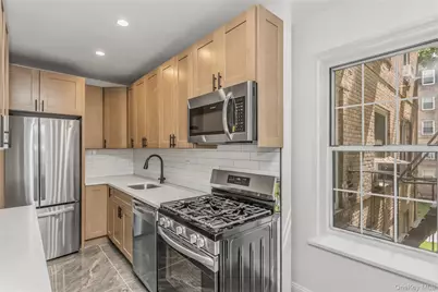 51-34 30 Avenue #E2, Woodside, NY 11377 - Photo 9