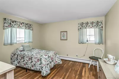 323 Richard Street, West Hempstead, NY 11552 - Photo 13