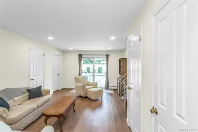 323 Richard Street, West Hempstead, NY 11552 - Photo 9