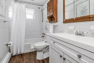 323 Richard St, West Hempstead, NY 11552 - Photo 15