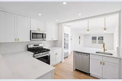 47 Walnut Avenue E, Farmingdale, NY 11735 - Photo 7