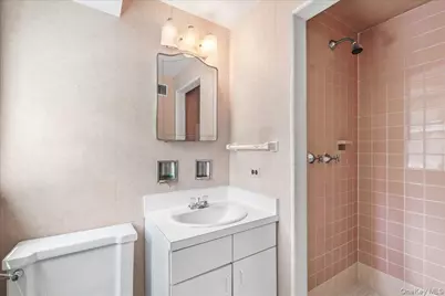541 Claflin Avenue, Mamaroneck, NY 10543 - Photo 19