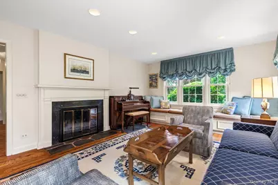 541 Claflin Avenue, Mamaroneck, NY 10543 - Photo 3