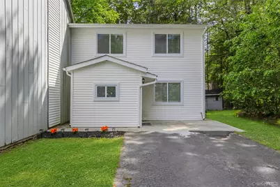 34 Elizabeth Way, Kiamesha Lake, NY 12751 - Photo 3