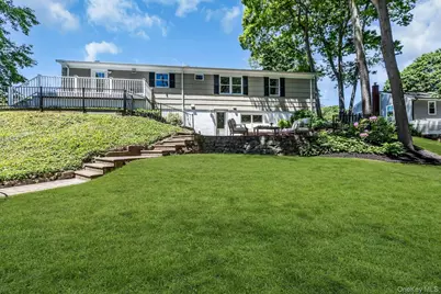 411 Hillside Avenue, West Sayville, NY 11796 - Photo 39