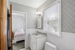 153 Roxbury Rd, Garden City, NY 11530 - Photo 25