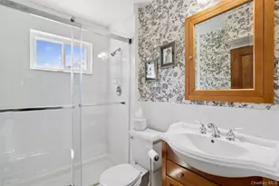 153 Roxbury Rd, Garden City, NY 11530 - Photo 23
