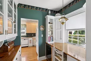 153 Roxbury Rd, Garden City, NY 11530 - Photo 17