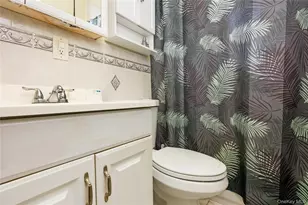 135-15 244th St, Rosedale, NY 11422 - Photo 11