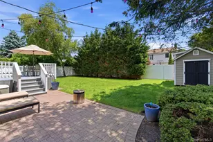 42 Kathleen Dr E, Syosset, NY 11791 - Photo 21