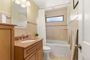 42 Kathleen Dr E, Syosset, NY 11791 - Photo 11