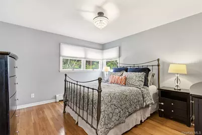 42 Kathleen Drive E, Syosset, NY 11791 - Photo 13