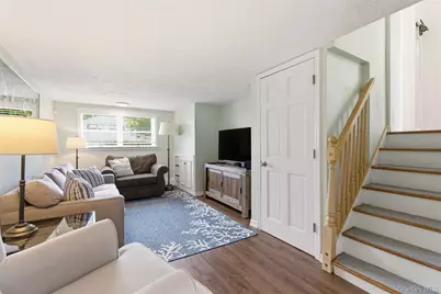 42 Kathleen Drive E, Syosset, NY 11791 - Photo 15