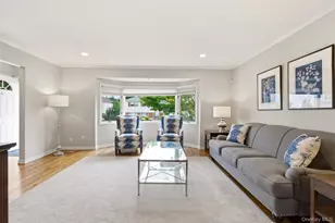 42 Kathleen Dr E, Syosset, NY 11791 - Photo 5