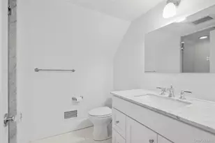 22 Vanderburgh Ave, Larchmont, NY 10538 - Photo 25