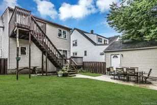 140 Rockaway Pkwy, Valley Stream, NY 11580 - Photo 23