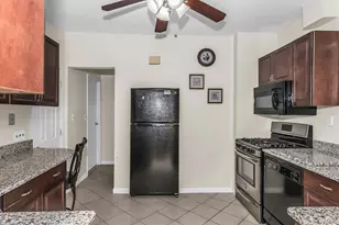 140 Rockaway Pkwy, Valley Stream, NY 11580 - Photo 11