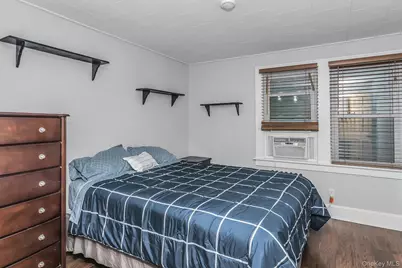 140 Rockaway Parkway, Valley Stream, NY 11580 - Photo 19