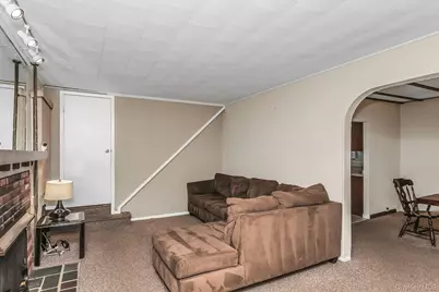 140 Rockaway Parkway, Valley Stream, NY 11580 - Photo 5