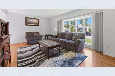 34 Campo Avenue, Selden, NY 11784 - Photo 3