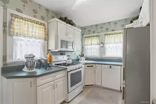 203 Wisner Ave, Middletown, NY 10940 - Photo 17
