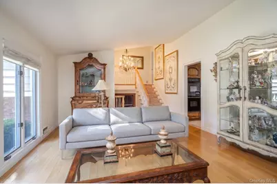 12 Lark Avenue, White Plains, NY 10607 - Photo 9