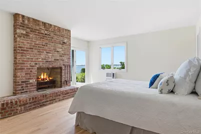 90 Peconic Avenue, Shelter Island, NY 11964 - Photo 19