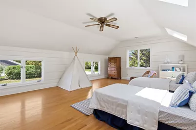 90 Peconic Avenue, Shelter Island, NY 11964 - Photo 29