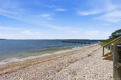 90 Peconic Avenue, Shelter Island, NY 11964 - Photo 33