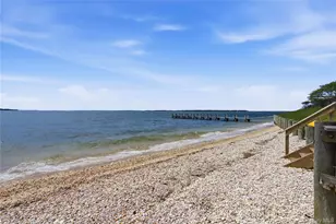 90 Peconic Ave, Shelter Island, NY 11964 - Photo 33