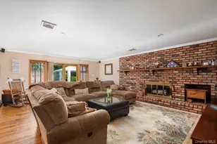 26 Quaker Ln, Farmingdale, NY 11735 - Photo 15