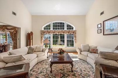 26 Quaker Lane, Farmingdale, NY 11735 - Photo 7
