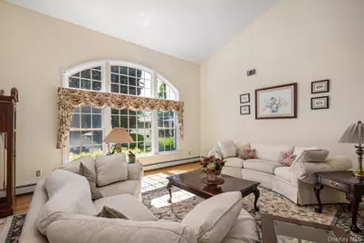 26 Quaker Lane, Farmingdale, NY 11735 - Photo 9