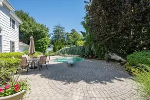 26 Quaker Ln, Farmingdale, NY 11735 - Photo 33