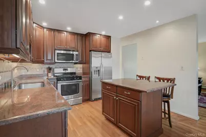 51 Sutton Park Road, Poughkeepsie, NY 12603 - Photo 5