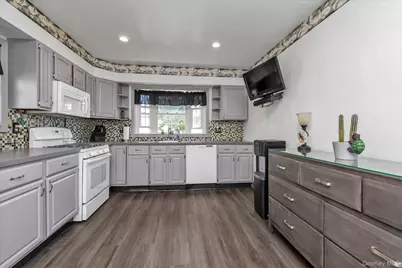 206 Arlington Street, Mineola, NY 11501 - Photo 5