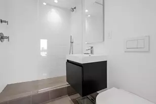 25-40 Shore Blvd, Astoria, NY 11020 - Photo 7