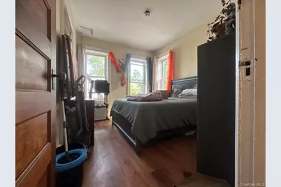 6050 Putnam Avenue, Ridgewood, NY 11385 - Photo 9